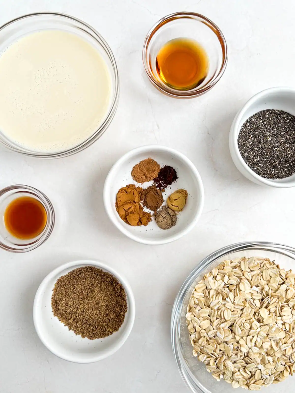 Ingredients for chai spice overnight oats.