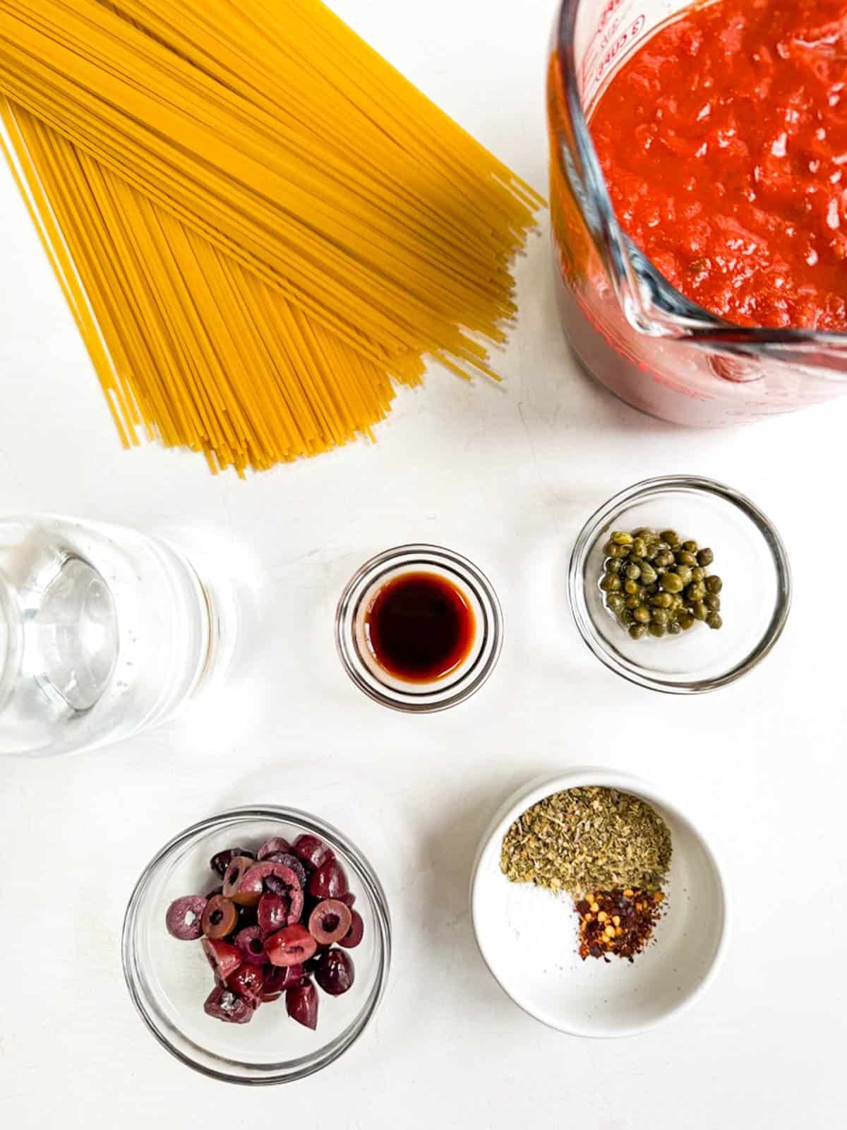 Ingredients for Instant Pot spaghetti.